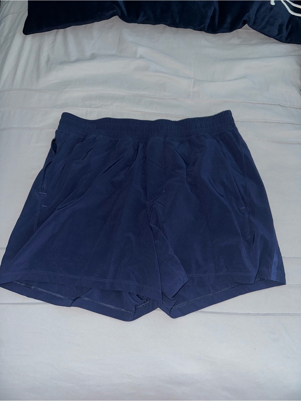 Lululemon mens pace breaker shorts 5” size Large